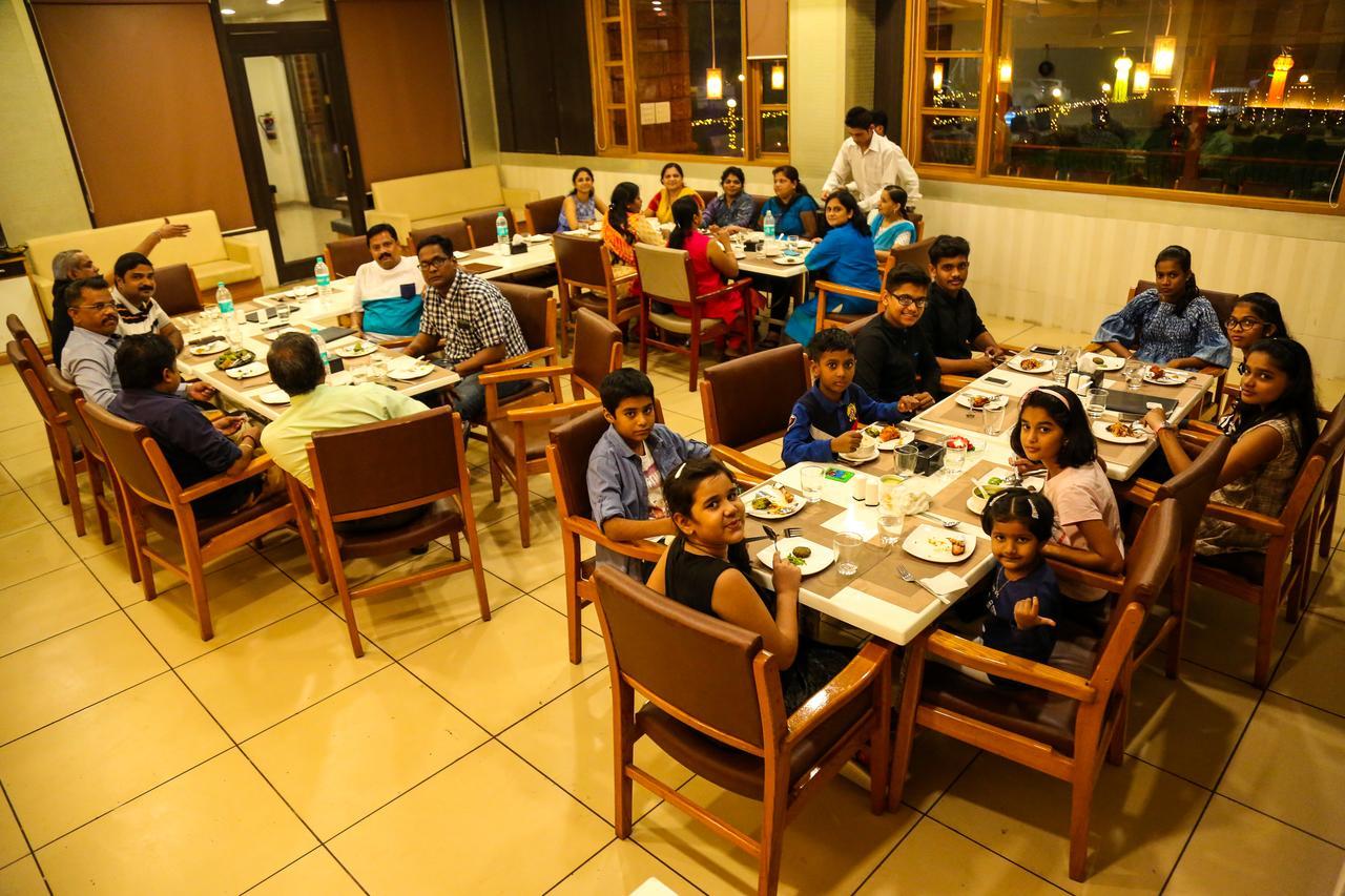 Hotel Saheb Panvel Exterior photo