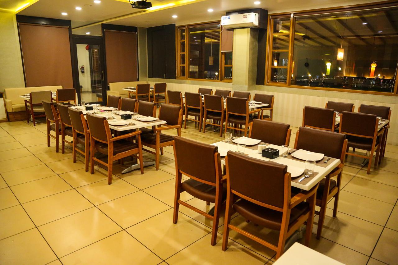 Hotel Saheb Panvel Exterior photo
